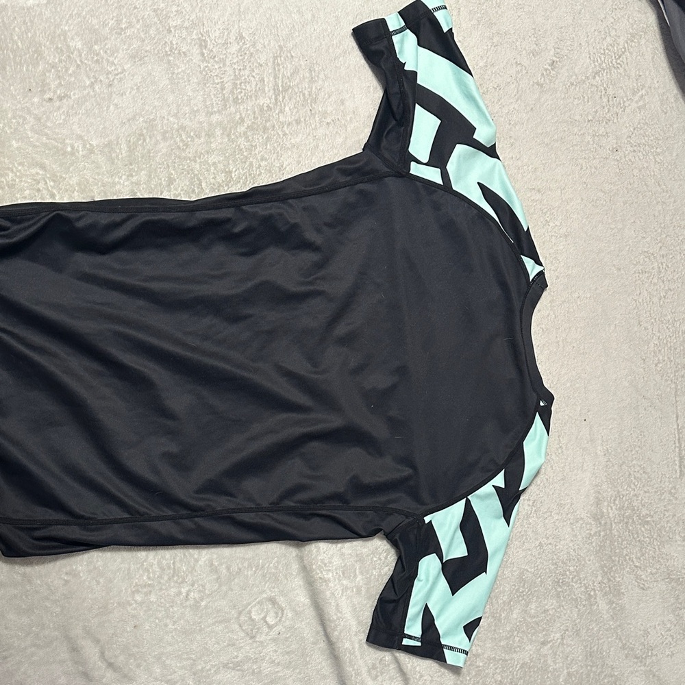 Scramble brand teal and black rash guard - Picture 3 of 3